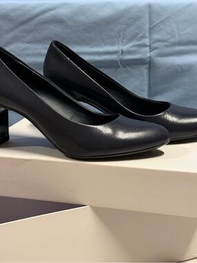 Calvin Klein Deep Blue Round-Toe Mid Block Heel Pumps